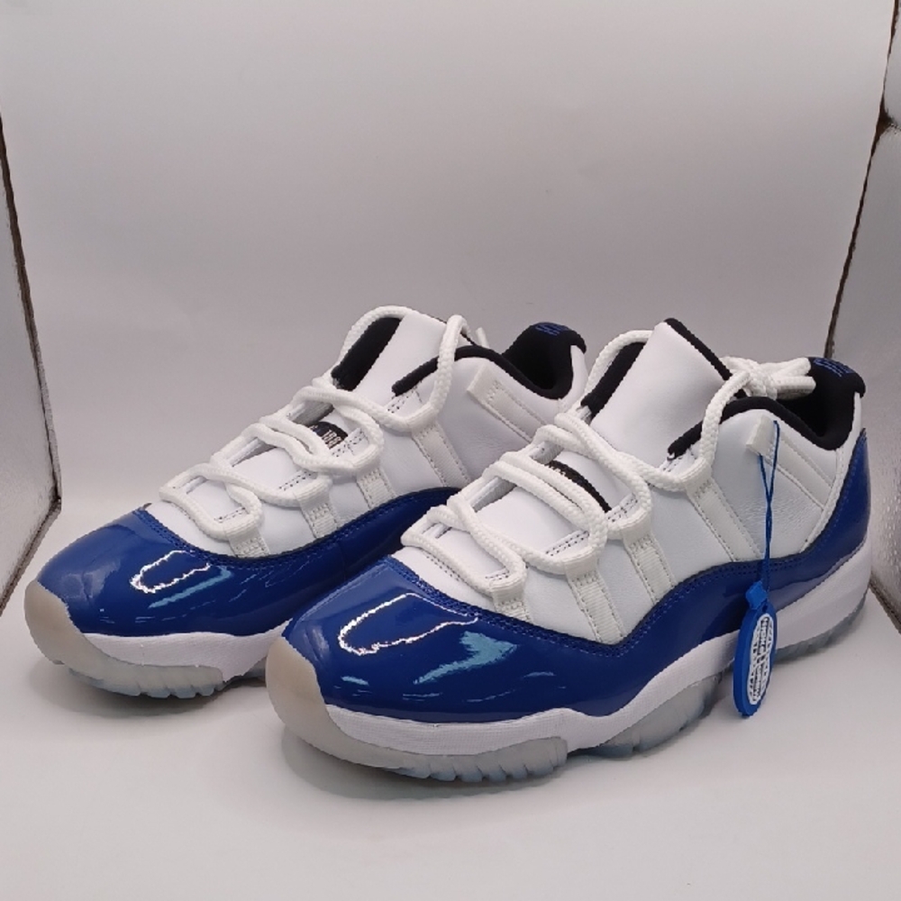 NEW Nike Air Jordan 11 Retro Low White/Black/Concord Sneakers Womens Size 8.5 US
